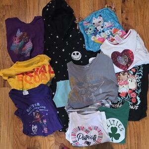 Kids Graphic T-Shirts Lot Of Girls Clothes. 5-6 Size. Patriots And Celtics